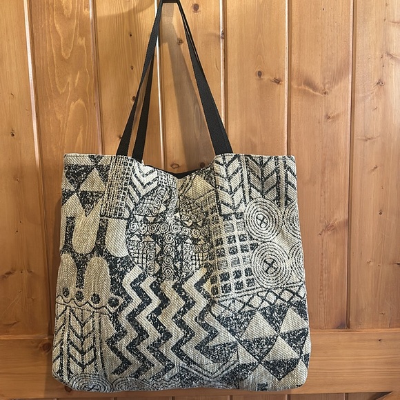 Beautiful cream black artsy tote bag weekender cruise beach - Picture 5 of 9